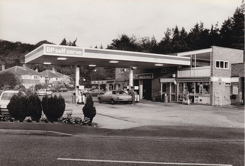 File:Woodland Garage 1985.jpg