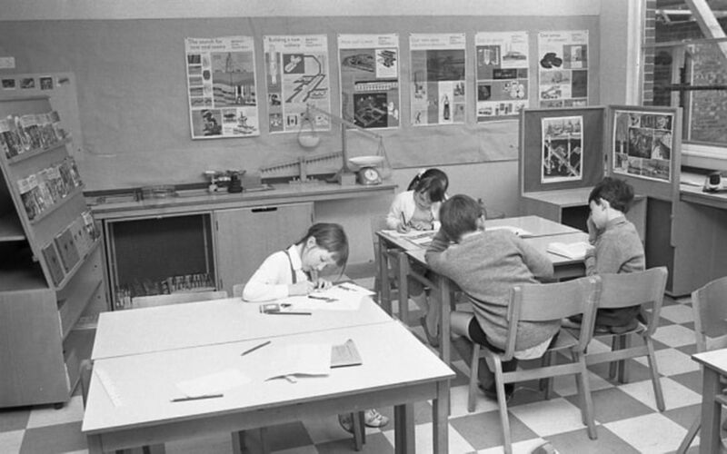 File:Falcon School 1.jpg